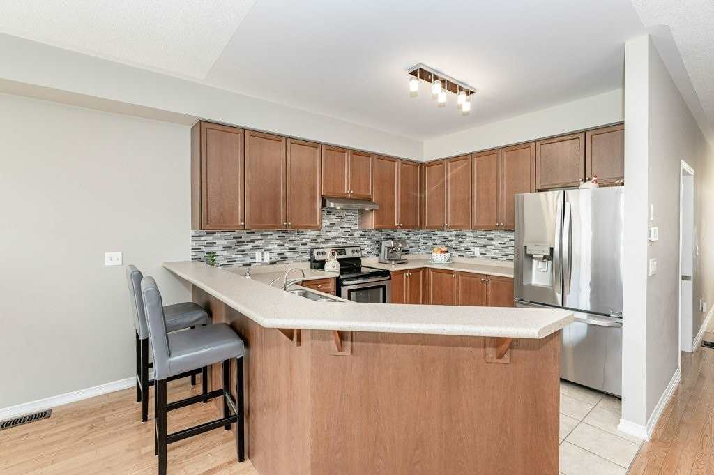 651 Farmstead Dr, #39
