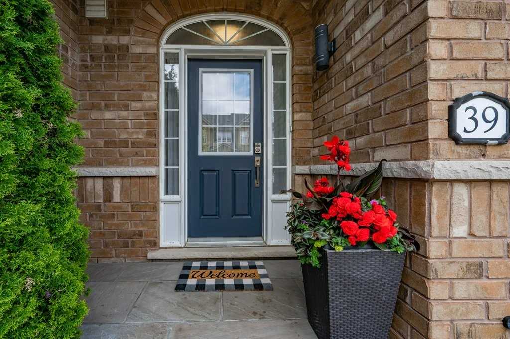651 Farmstead Dr, #39