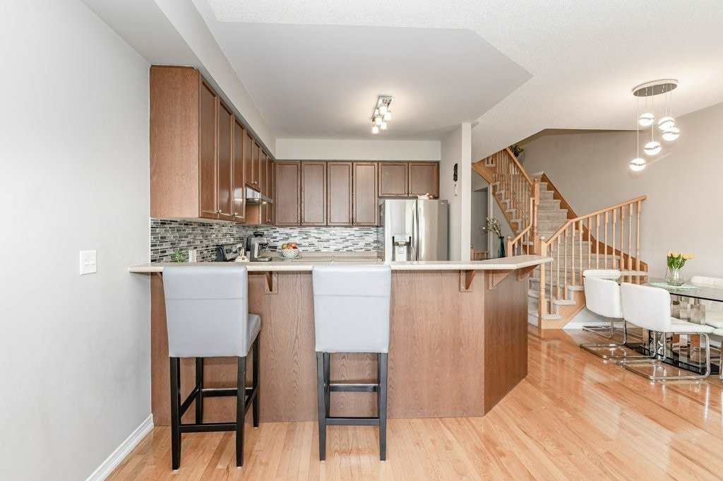 651 Farmstead Dr, #39