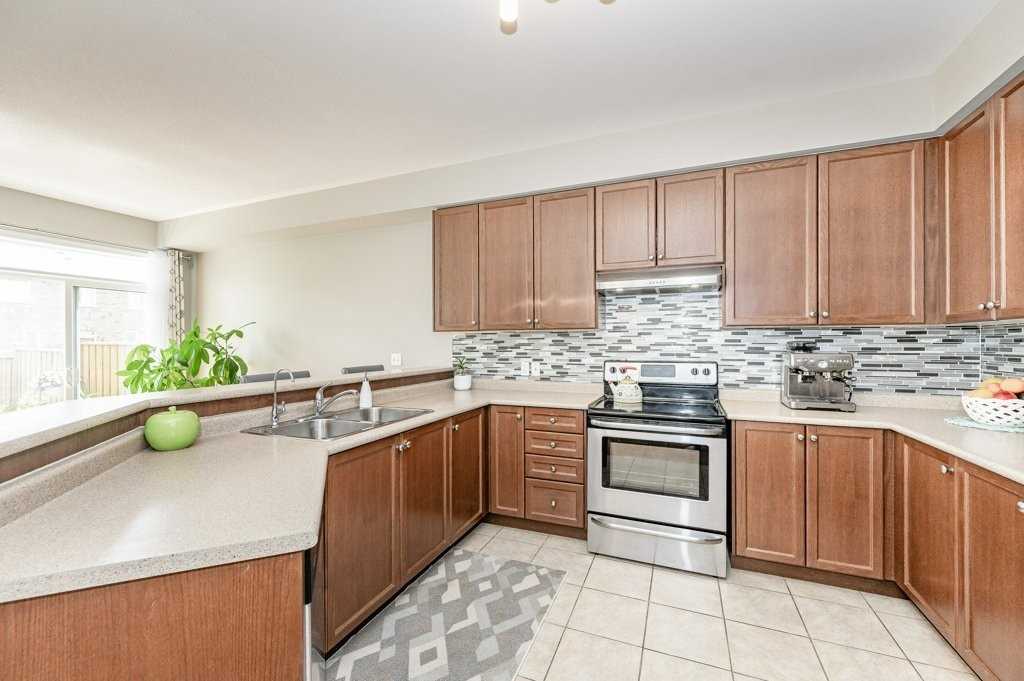 651 Farmstead Dr, #39