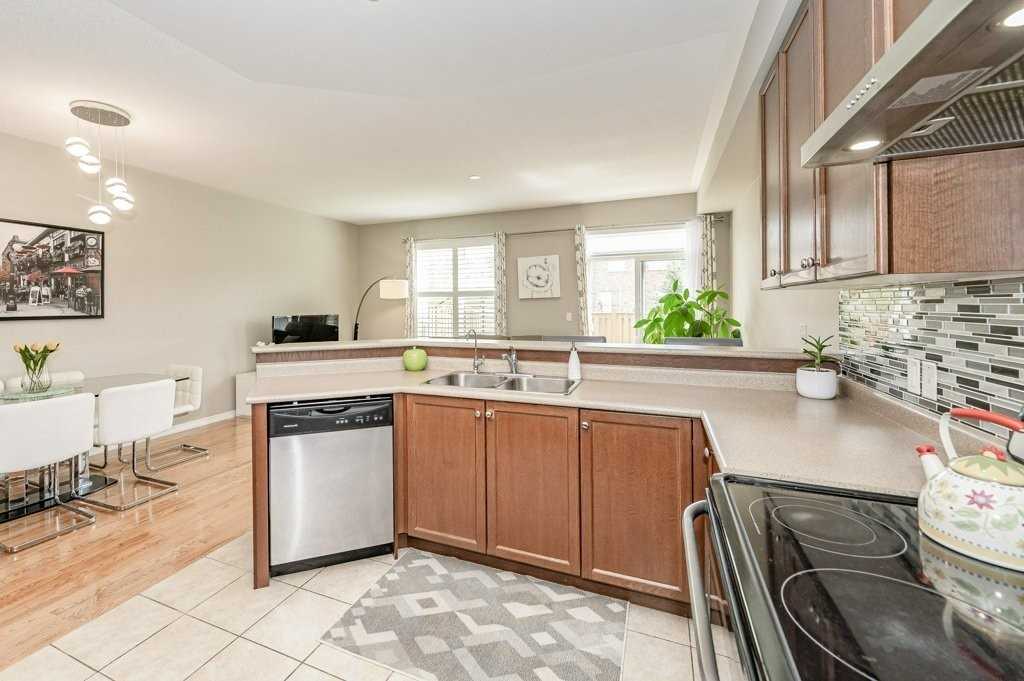 651 Farmstead Dr, #39