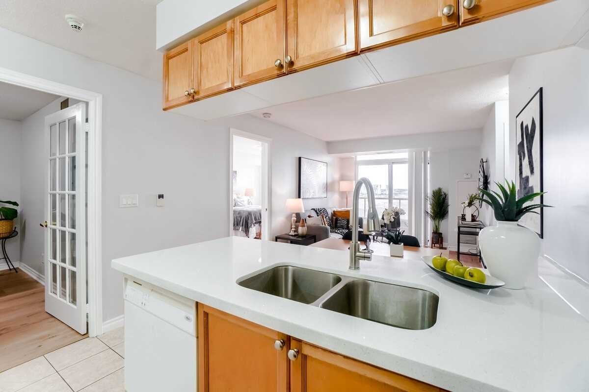 3888 Duke Of York Blvd, #1622