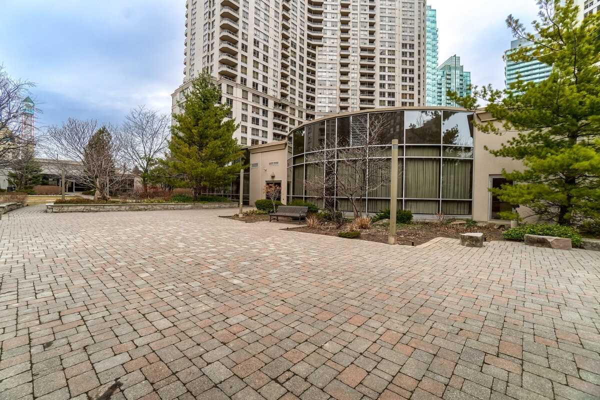3888 Duke Of York Blvd, #1622