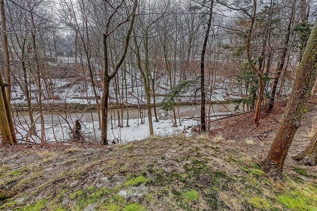 1697 Missenden Cres