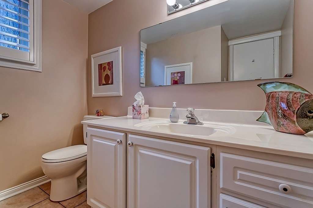 1697 Missenden Cres