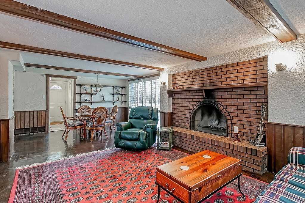 1697 Missenden Cres
