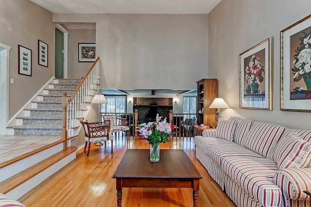 1697 Missenden Cres