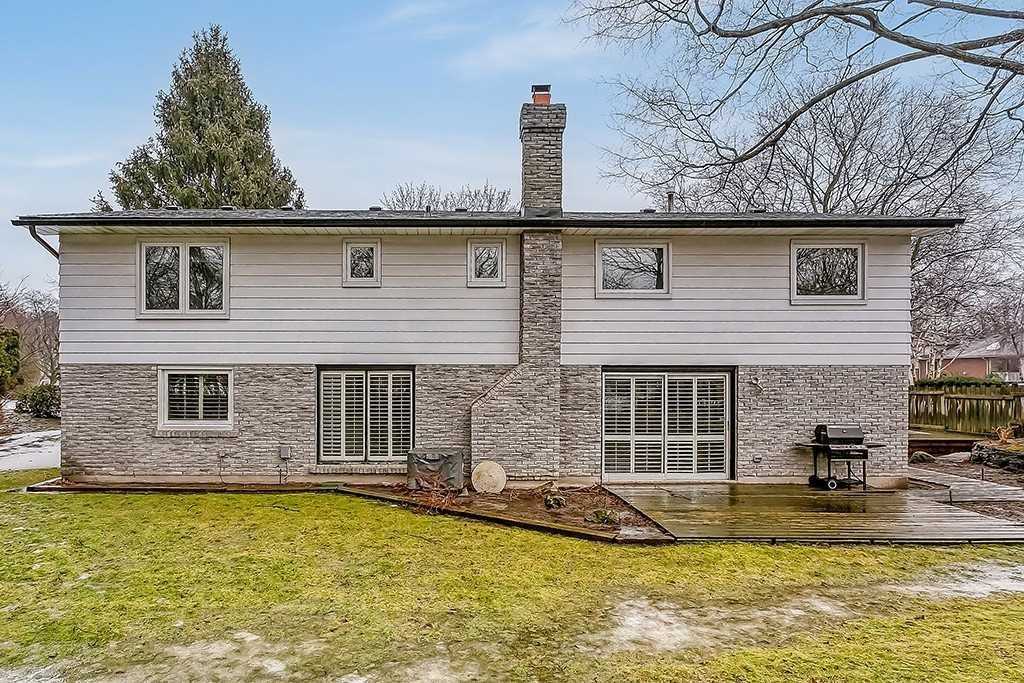 1697 Missenden Cres
