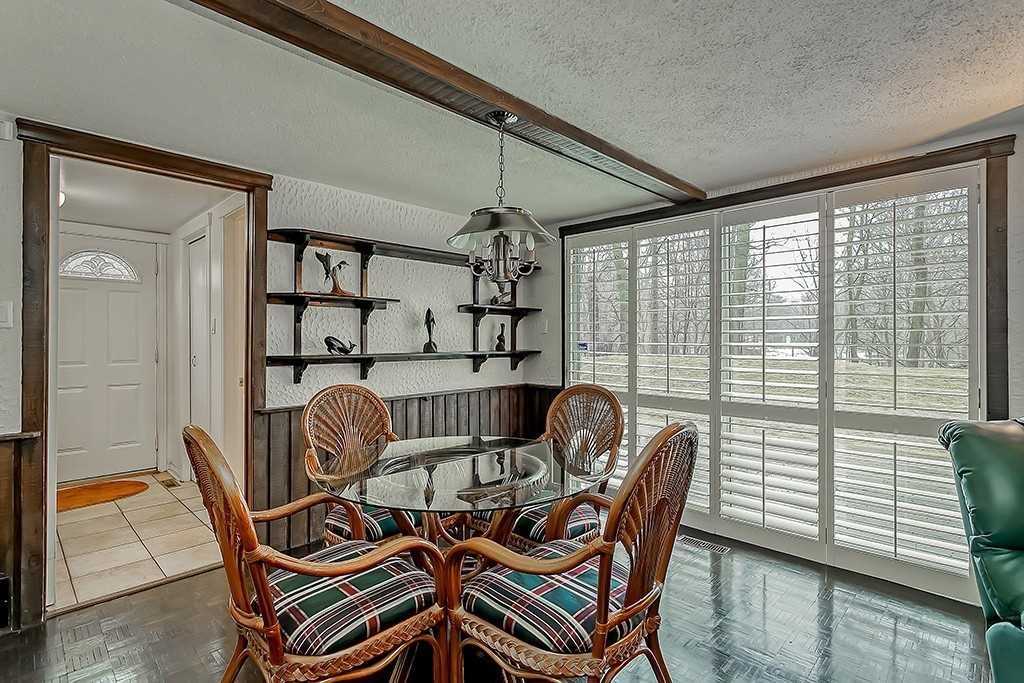 1697 Missenden Cres