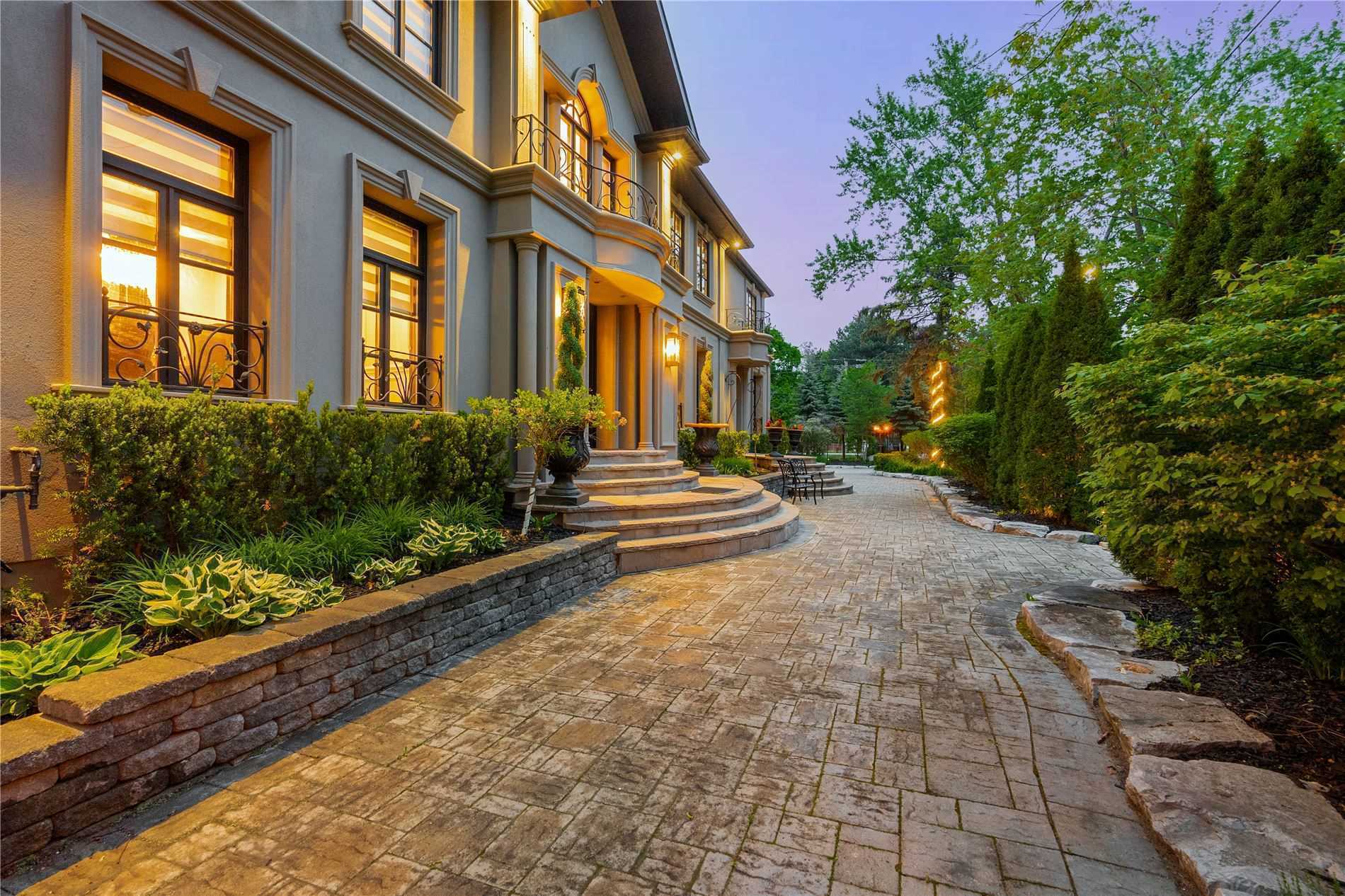 1540 Mississauga Rd