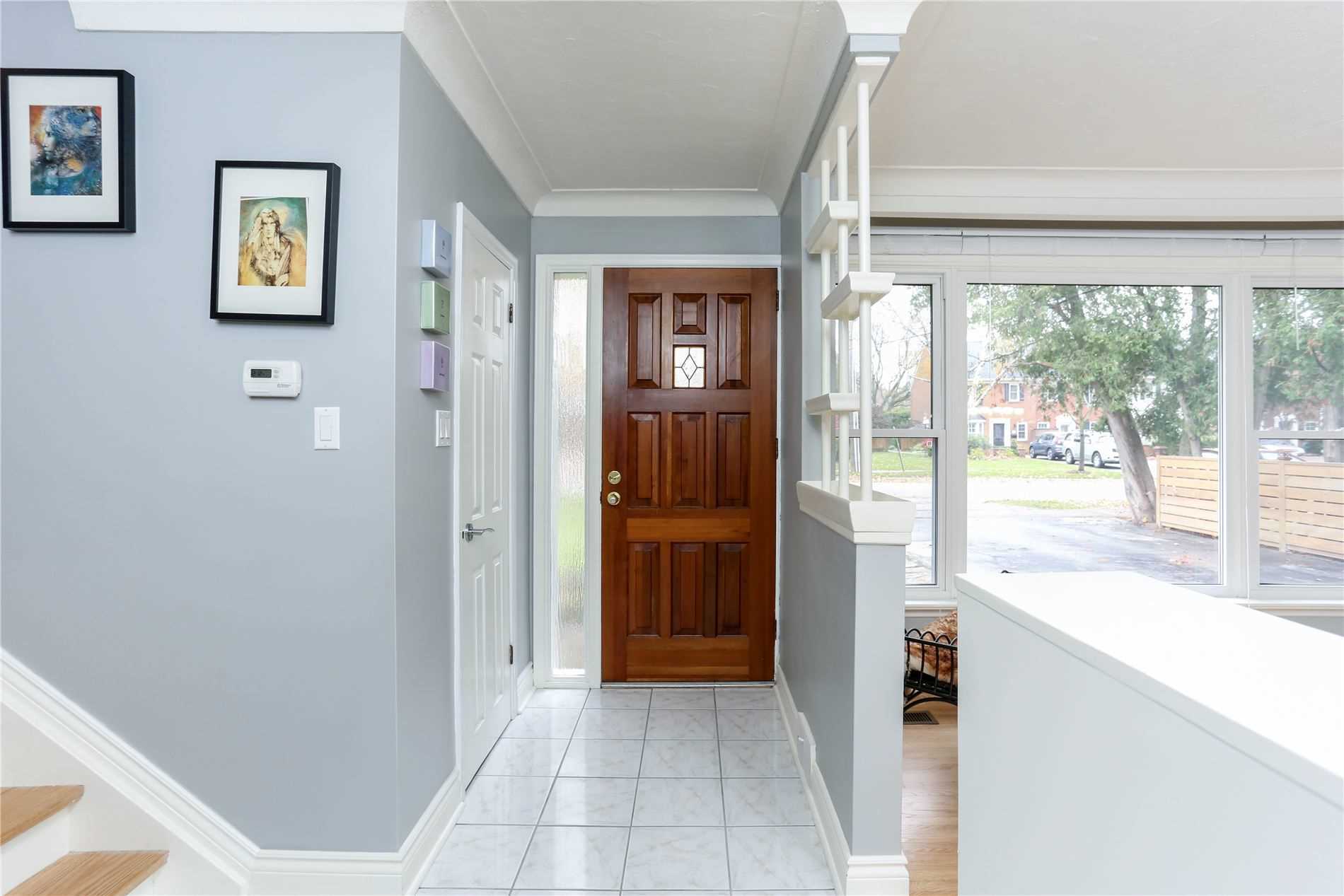 562 Arlington Blvd