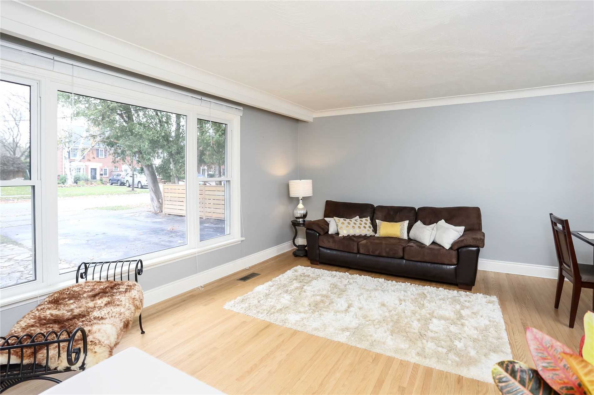 562 Arlington Blvd