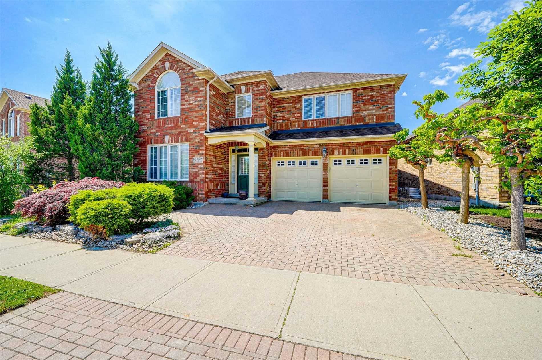 2064 Grand Oak Tr