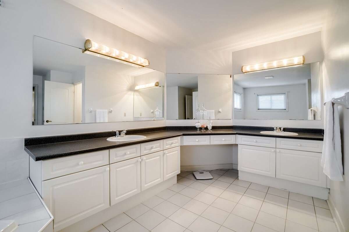 4 Gollop Cres