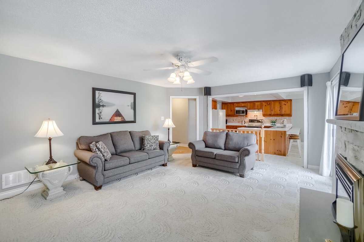 4 Gollop Cres