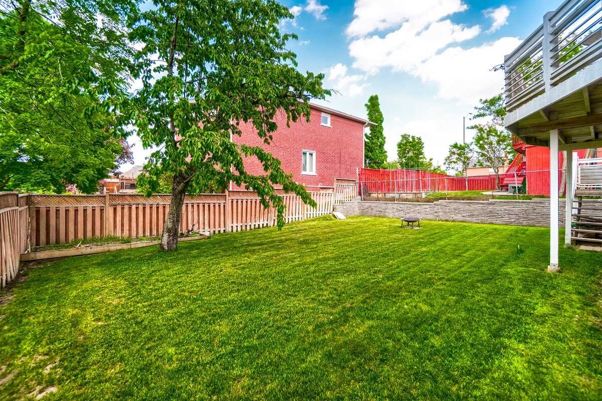 4 Gollop Cres