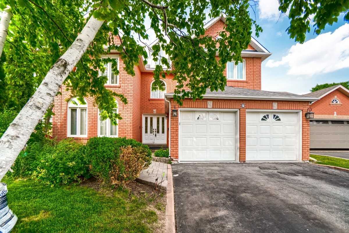 4 Gollop Cres