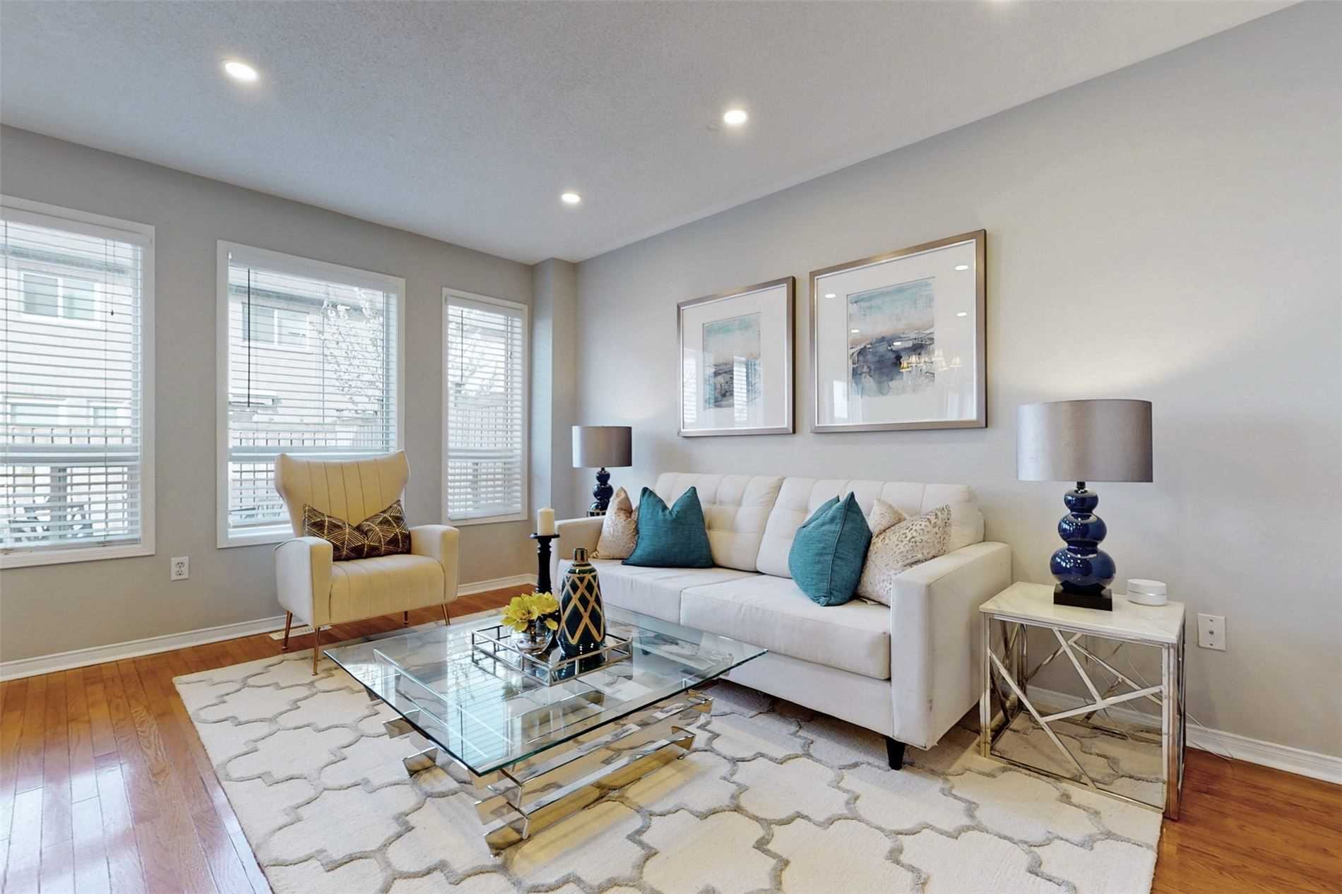 121 Livingston Rd