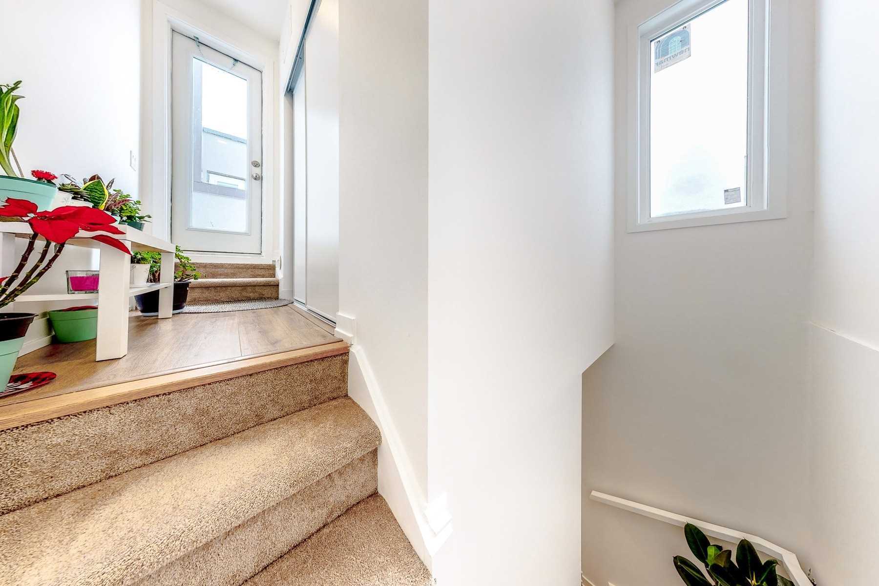 3078 Sixth Line, #322