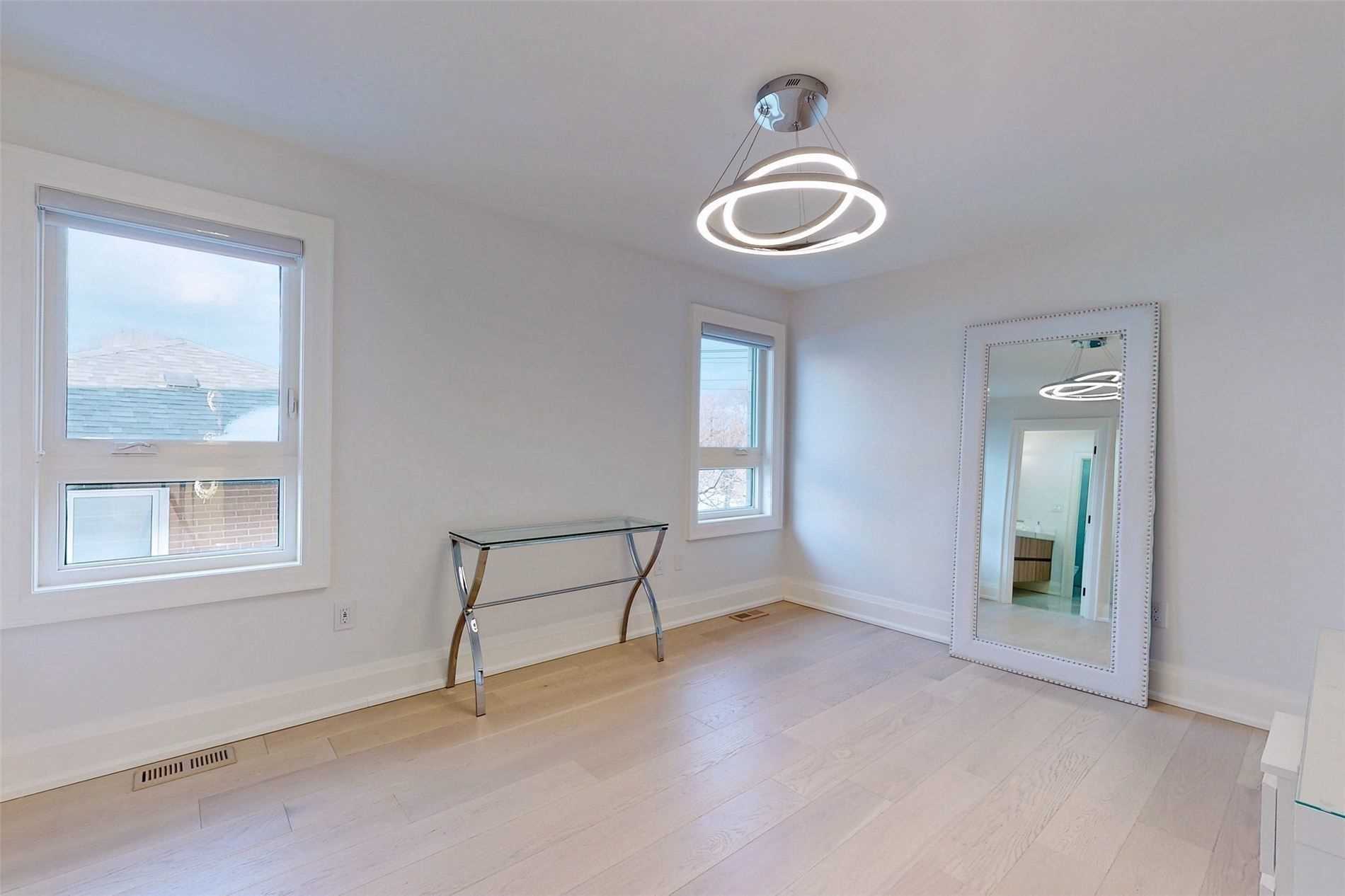 246 Edenbridge Dr