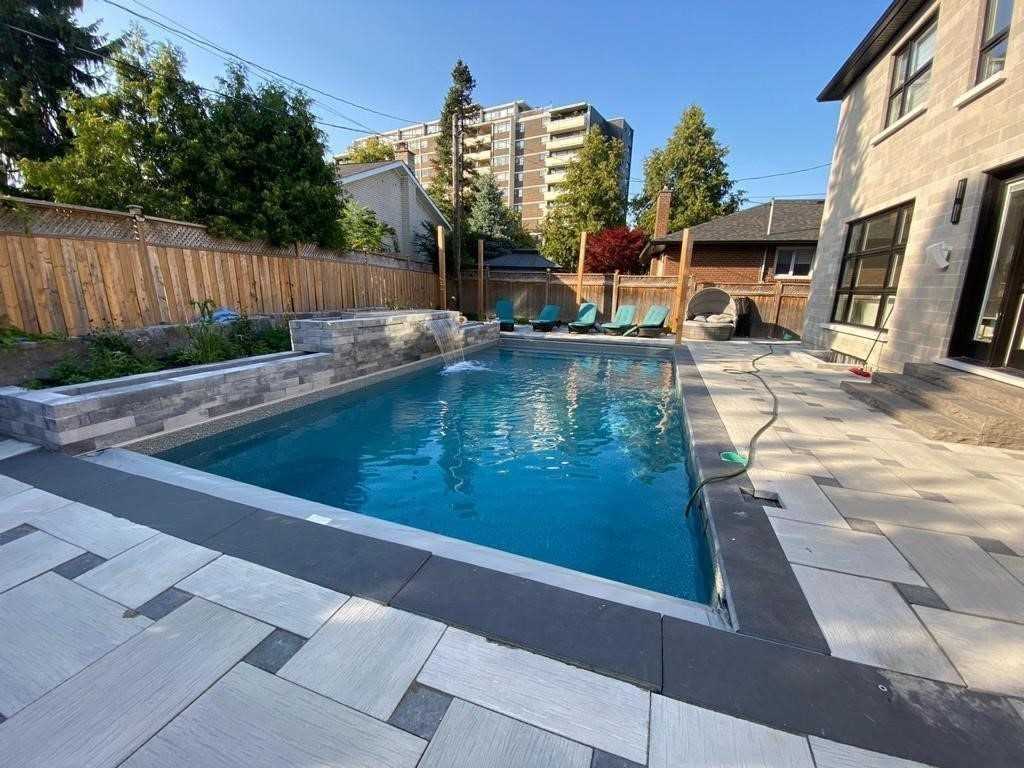246 Edenbridge Dr