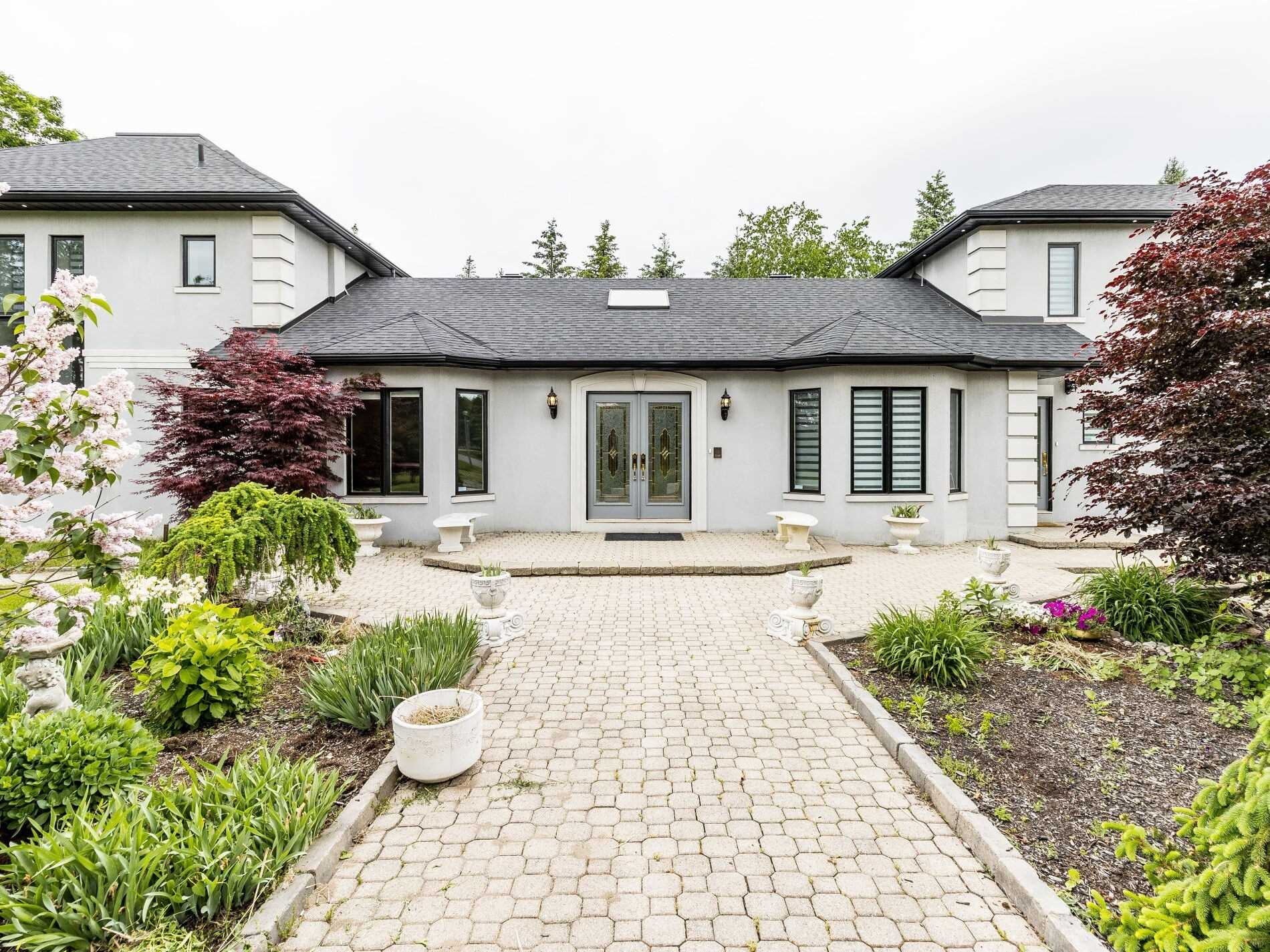 4 Havencrest Dr