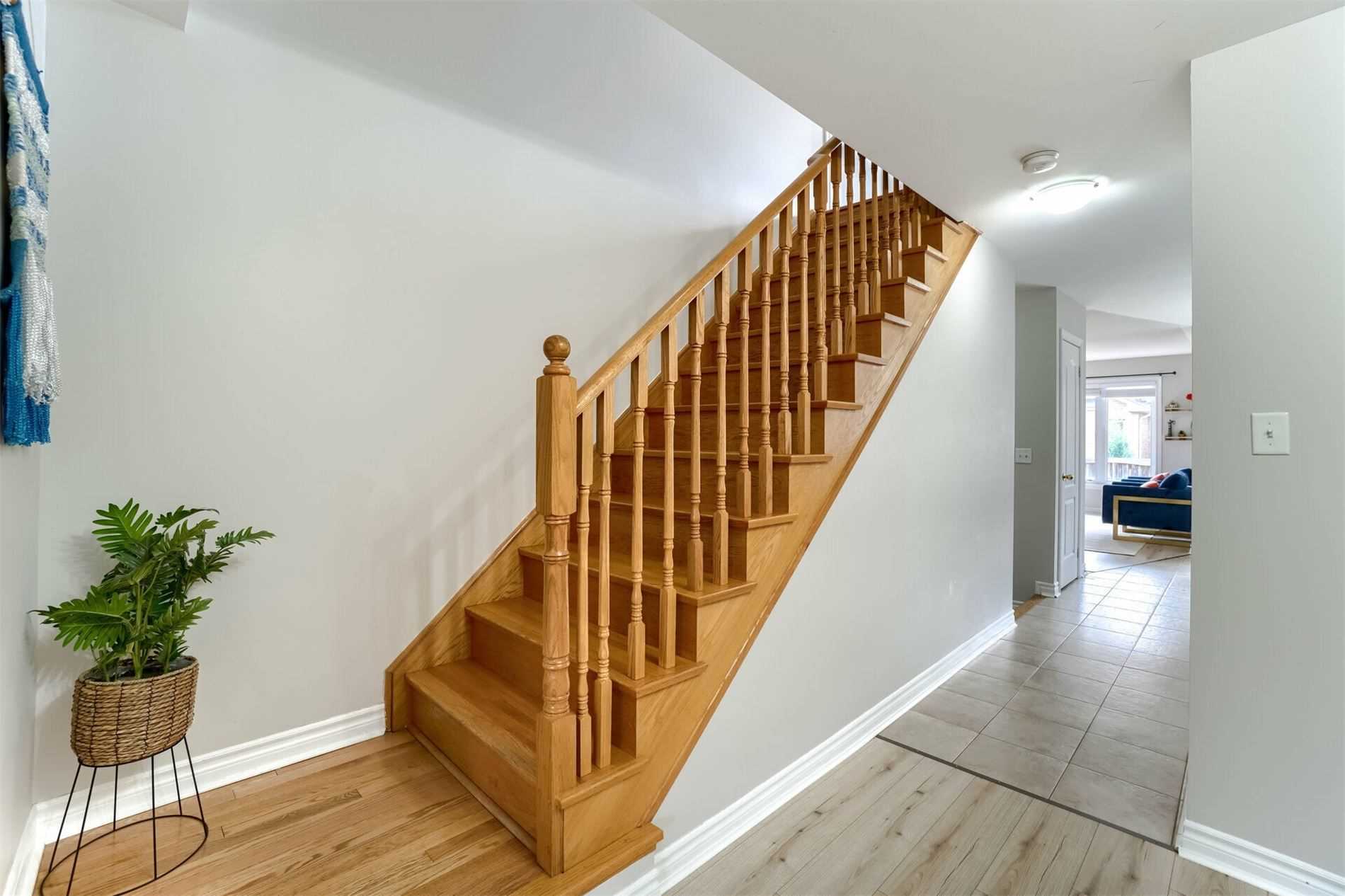 123 Swindale Dr