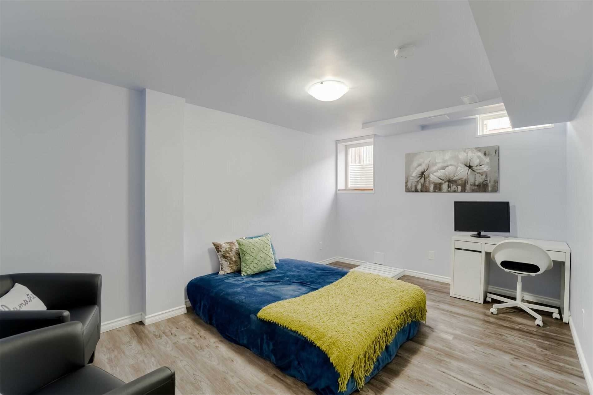 123 Swindale Dr