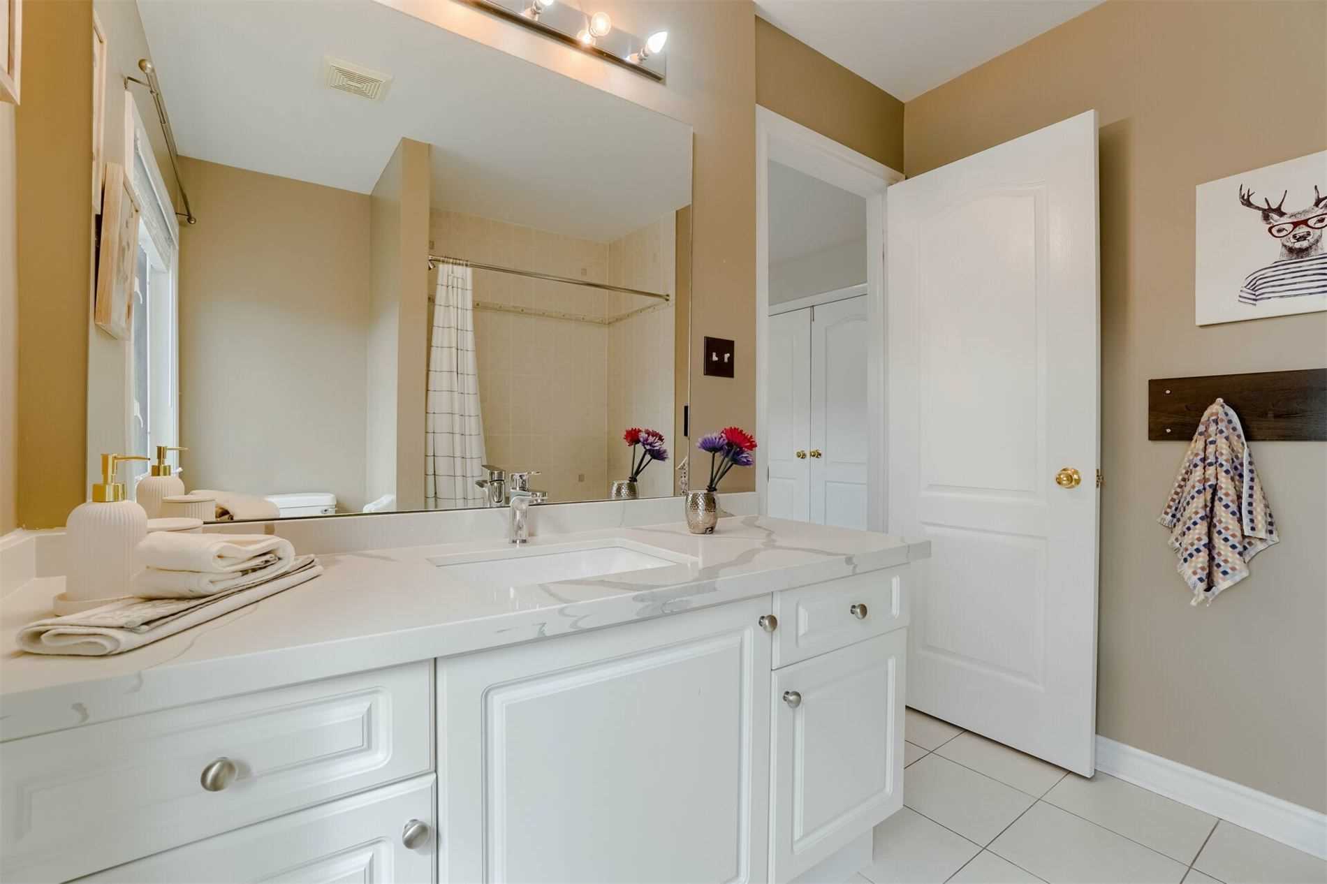 123 Swindale Dr