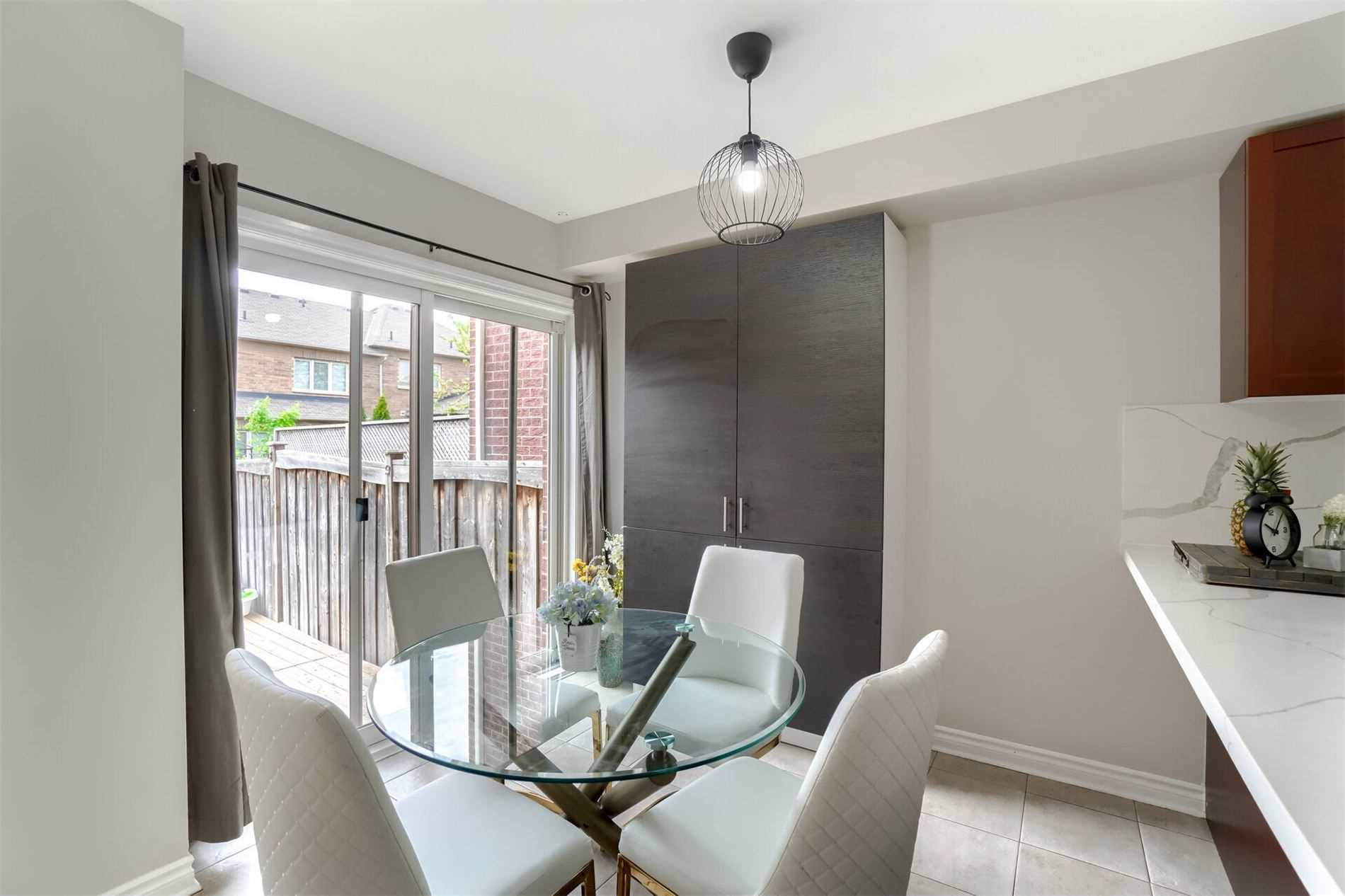 123 Swindale Dr