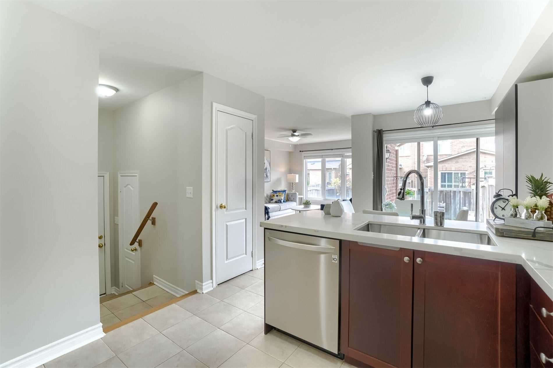 123 Swindale Dr