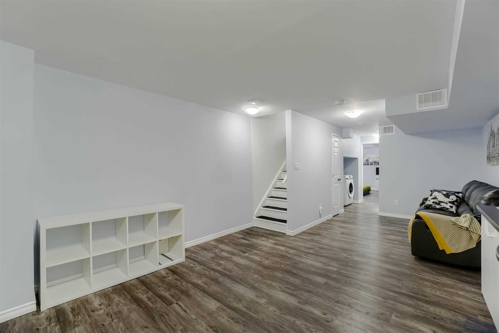 123 Swindale Dr