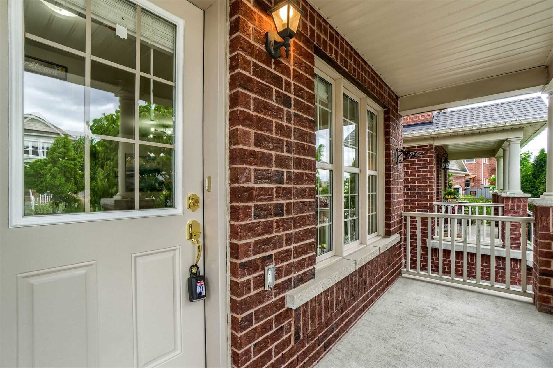 123 Swindale Dr