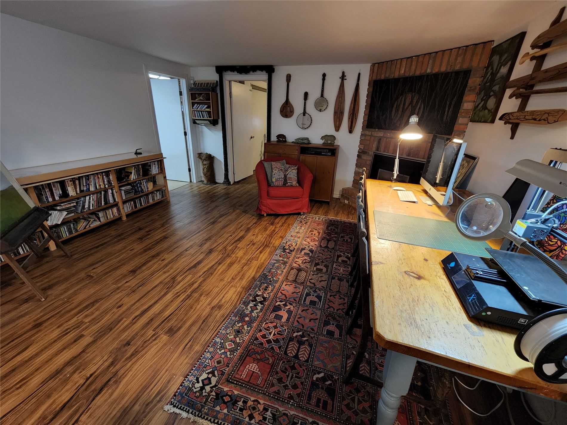253 Appleby Line