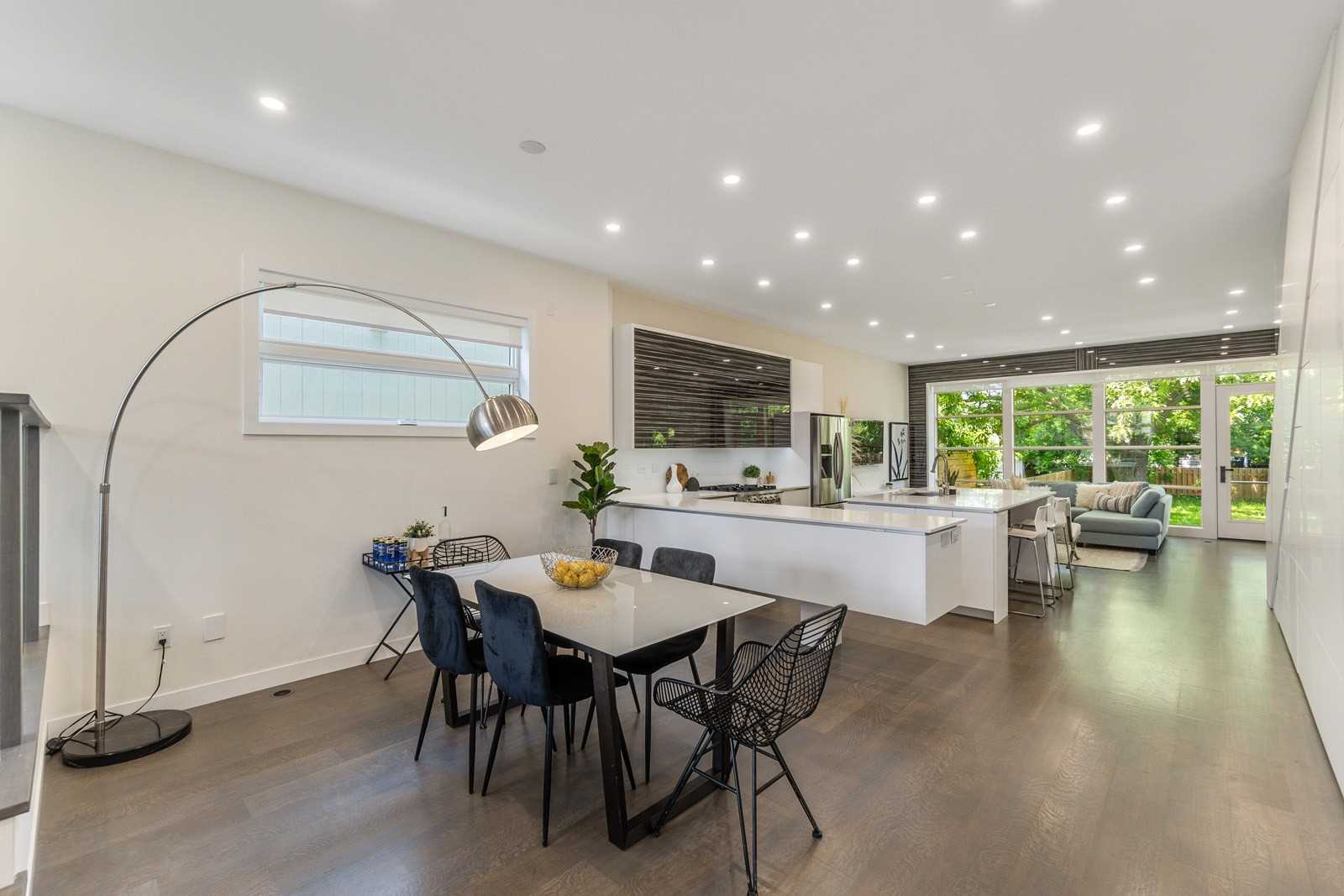10B Chauncey Ave, Toronto