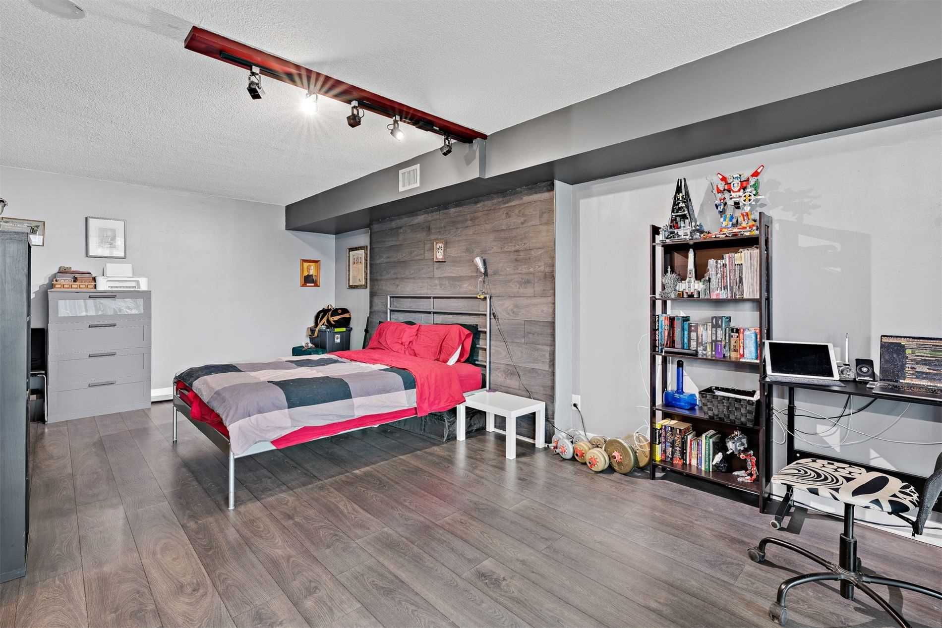 Listing W5654063 - Large Photo # 14