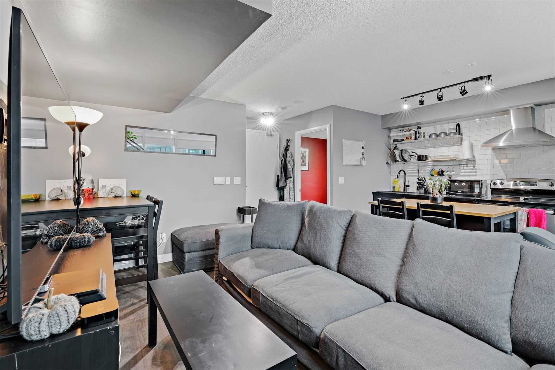 Listing W5654063 - Large Photo # 12