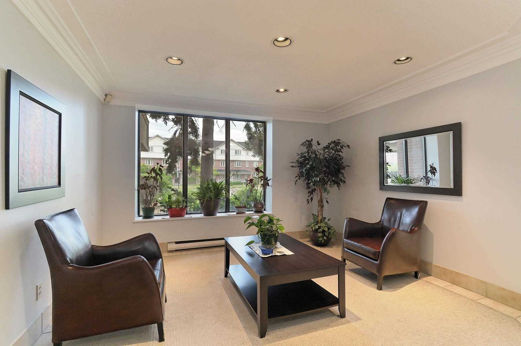 Listing W5657625 - Large Photo # 4