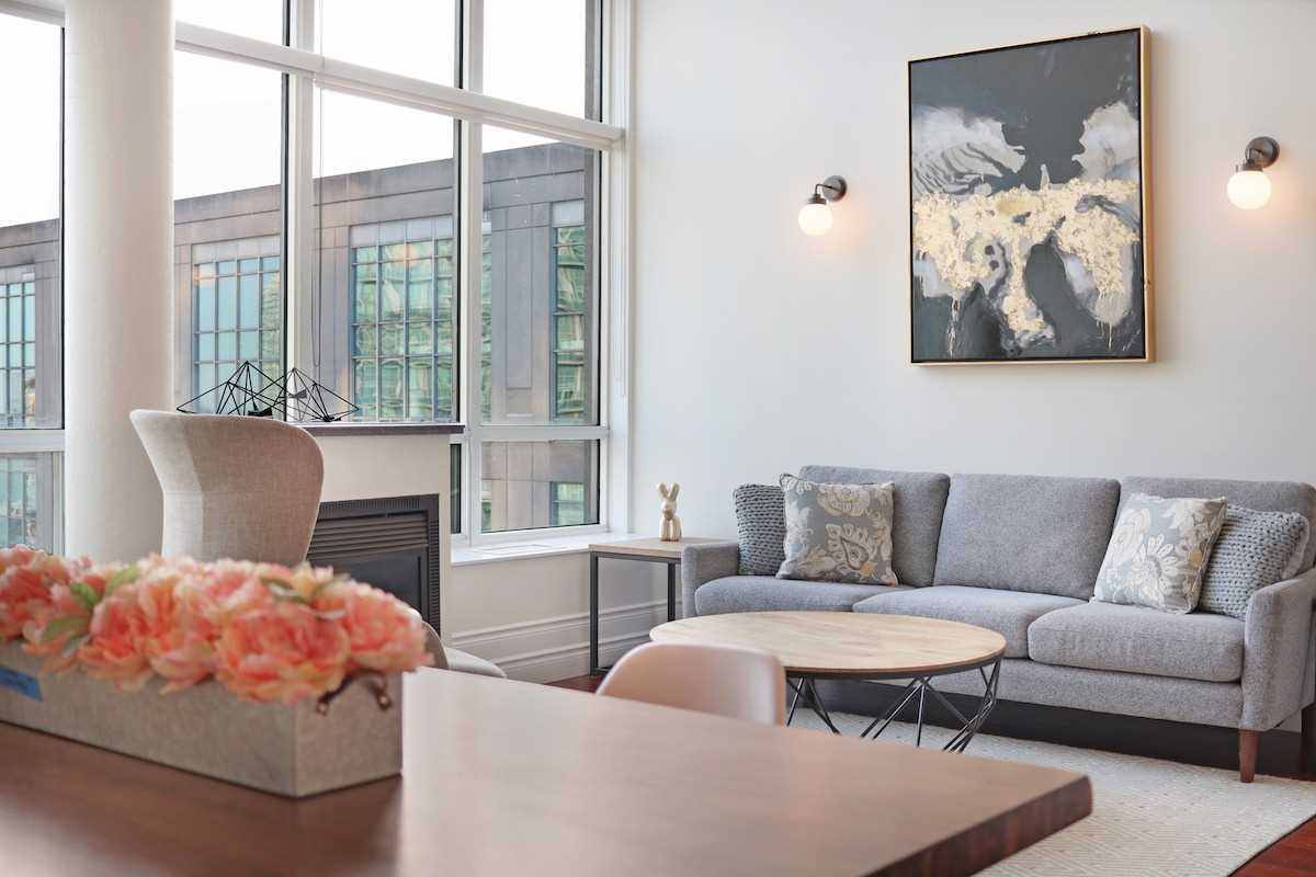 250 Manitoba St, #835