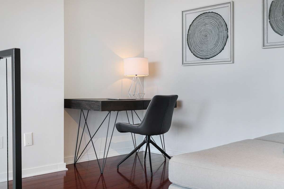 250 Manitoba St, #835