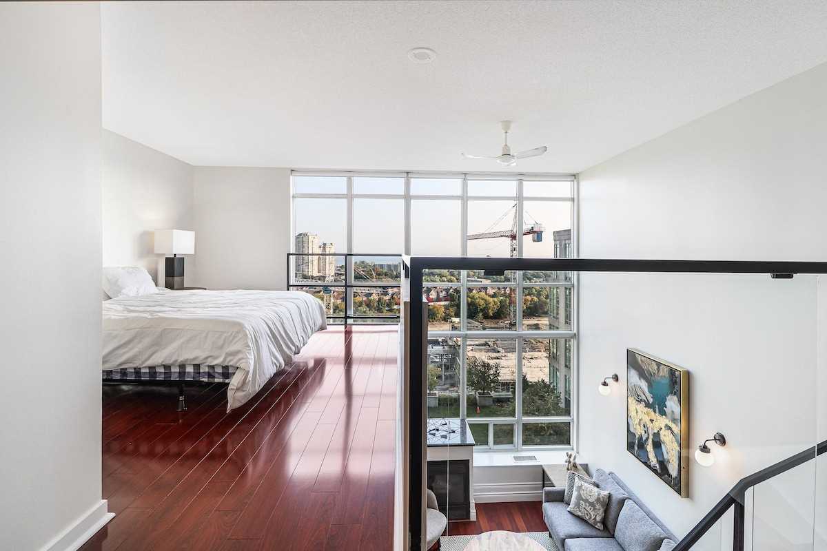 250 Manitoba St, #835