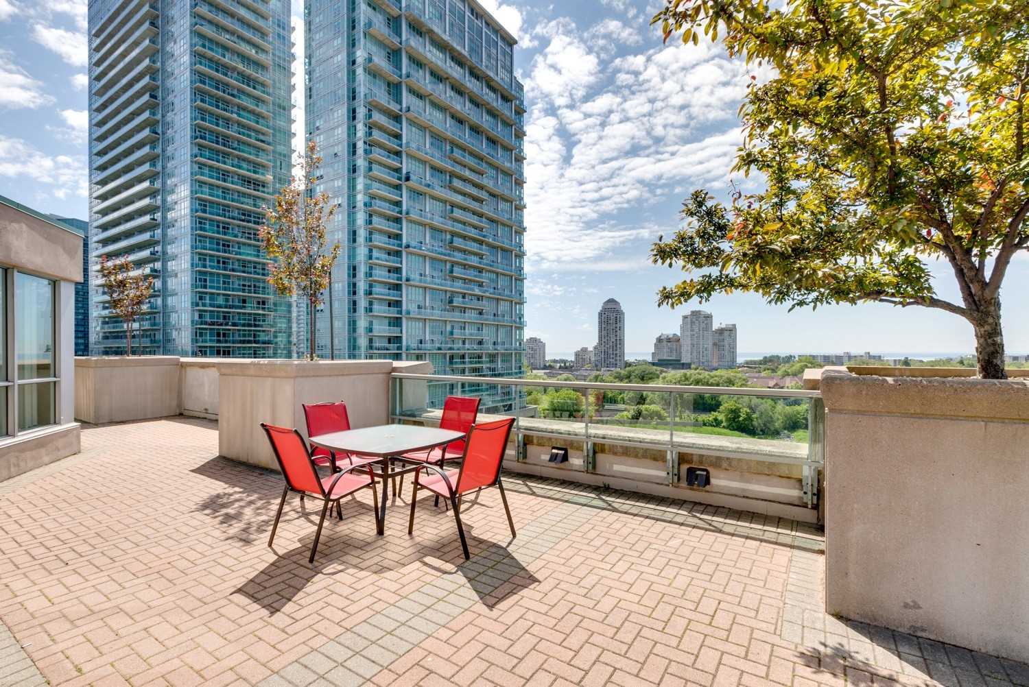 250 Manitoba St, #835