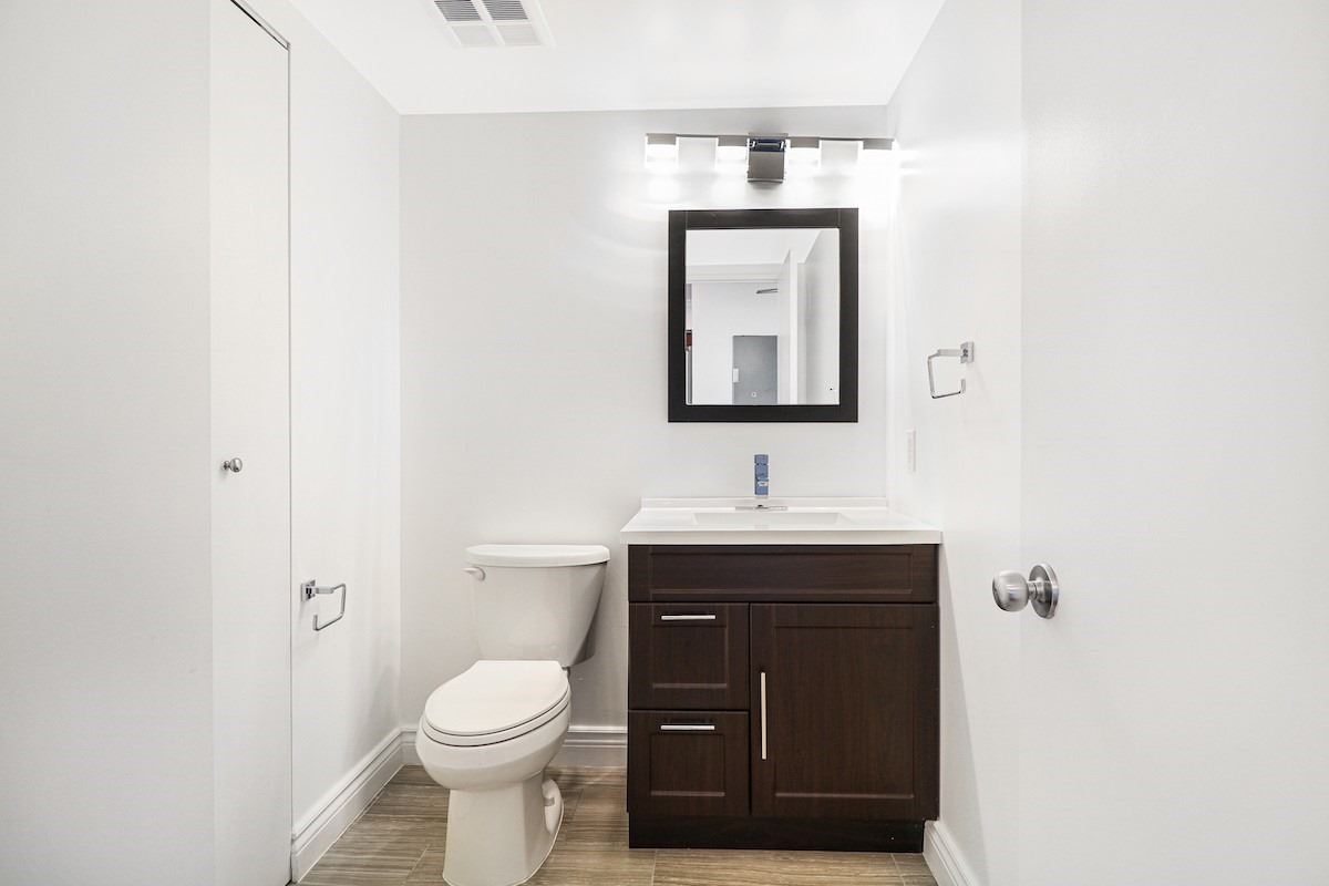 250 Manitoba St, #835