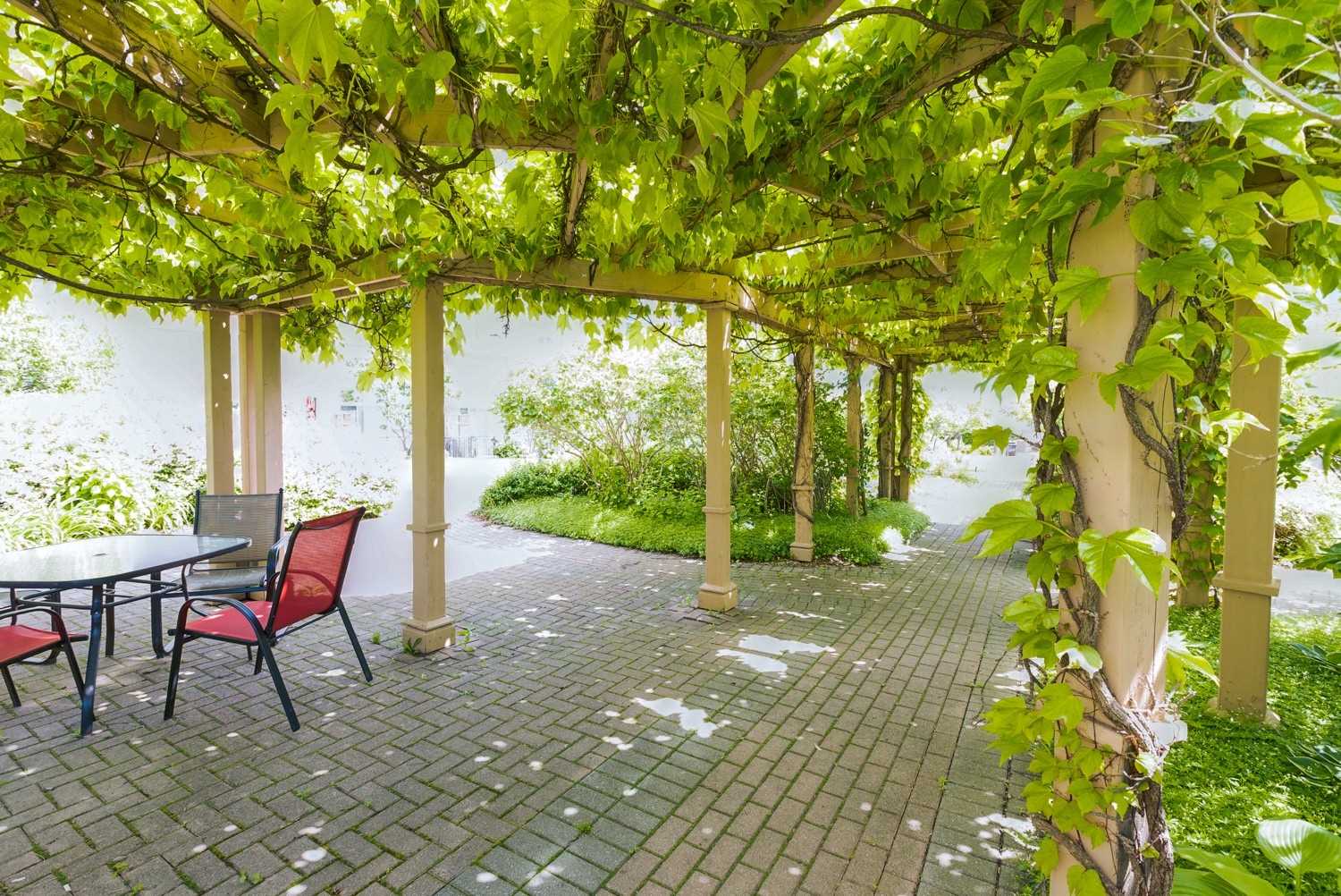 250 Manitoba St, #835