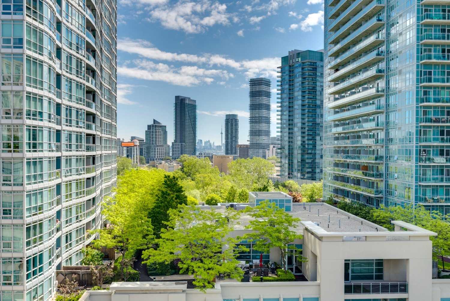 250 Manitoba St, #835