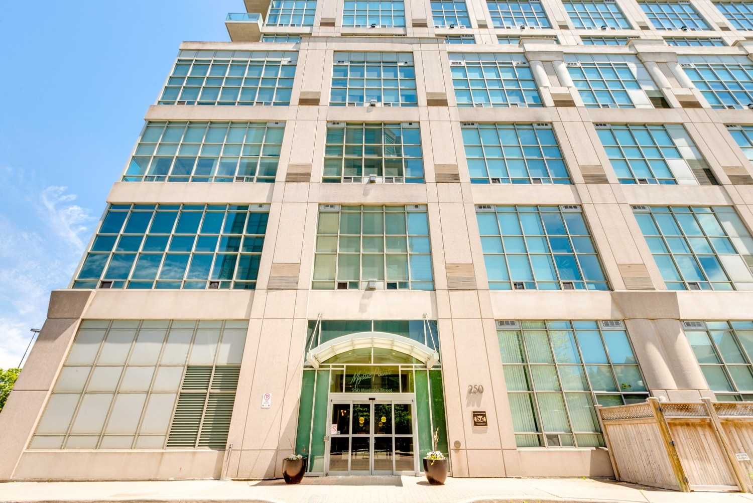 250 Manitoba St, #835
