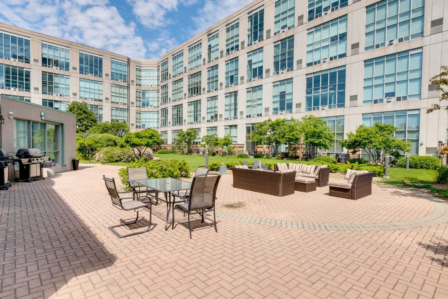 250 Manitoba St, #835
