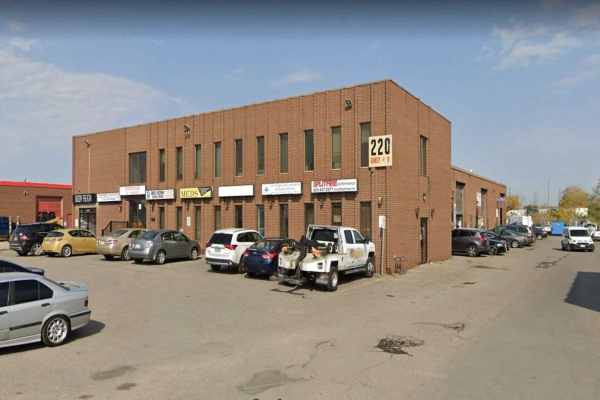 220 Rutherford Rd S, Brampton