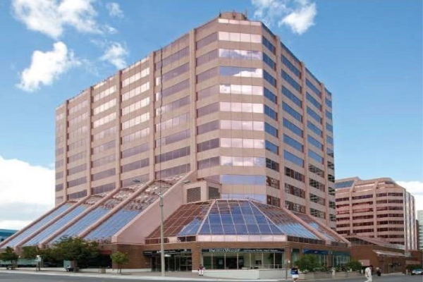 50 Burnhamthorpe Rd W, Mississauga