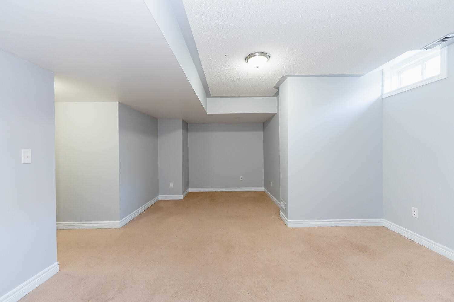 59 Totten Dr